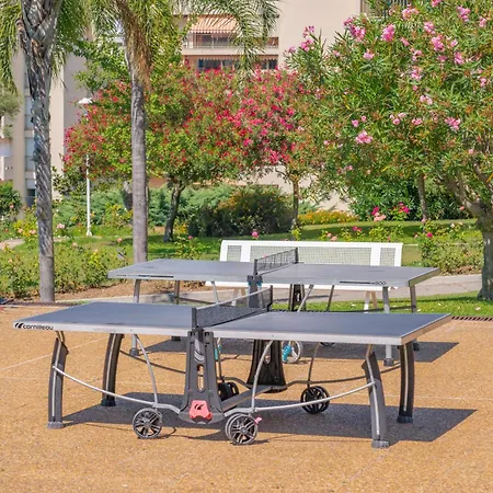 Spacieux 3 Pieces Avec Piscine Et Tennis *